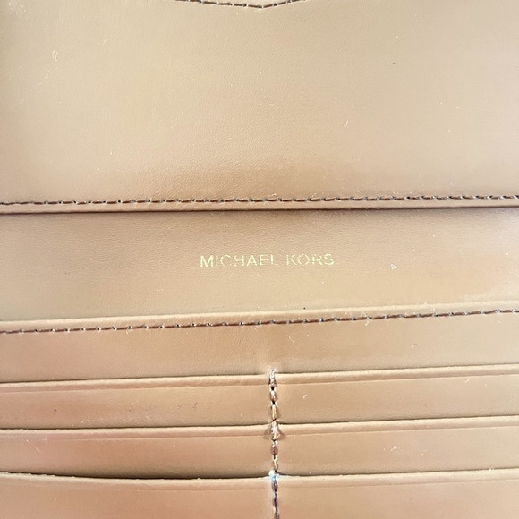 Michael Kors Quilted Wallet - Picture 4 of 6